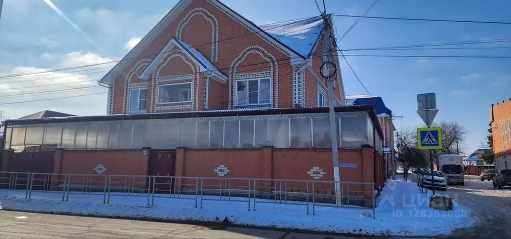 Дом в Краснодарский край, Лабинск ул. Свободы (385 м) - Фото 1