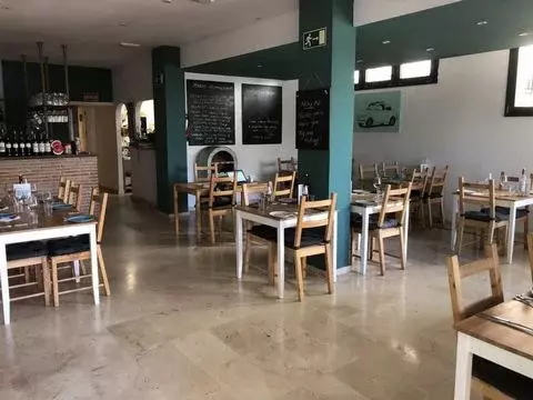 Stylish restaurant in Manilva - Фото 1