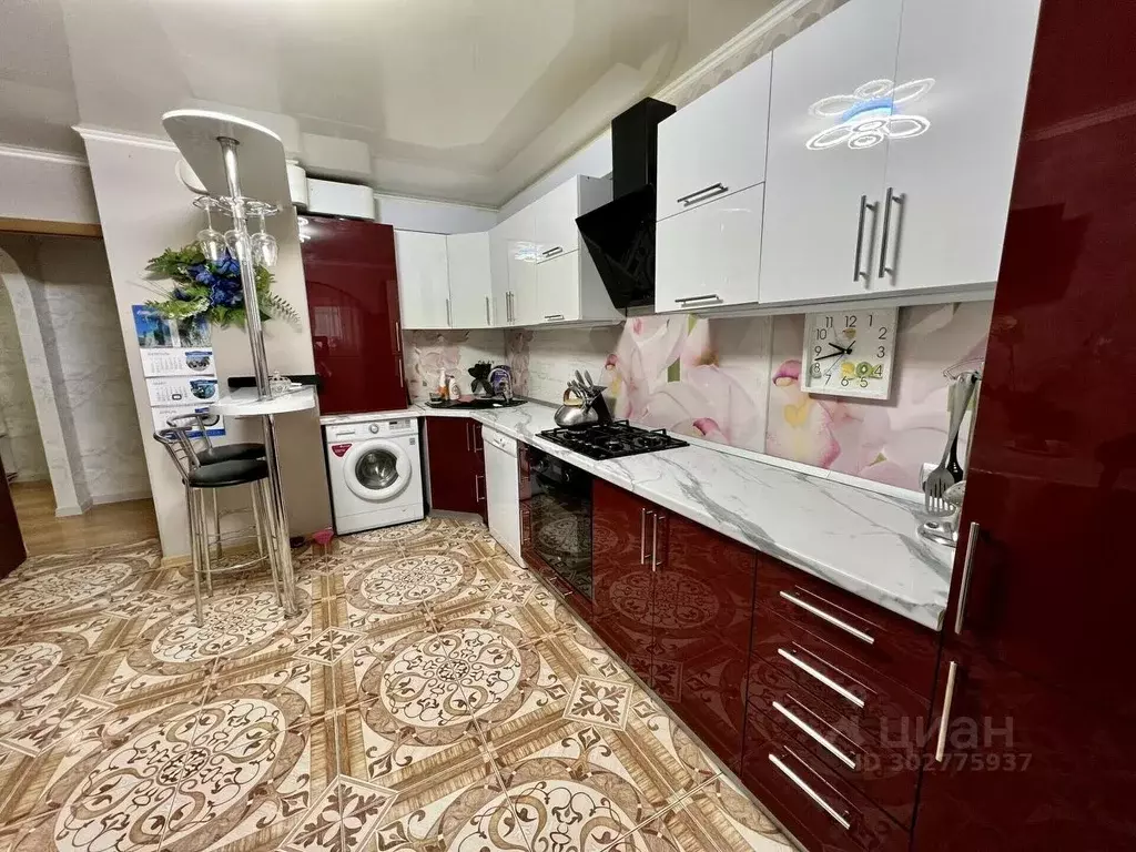 3-к кв. Краснодарский край, Темрюк ул. Анджиевского, 55к6 (87.5 м) - Фото 0