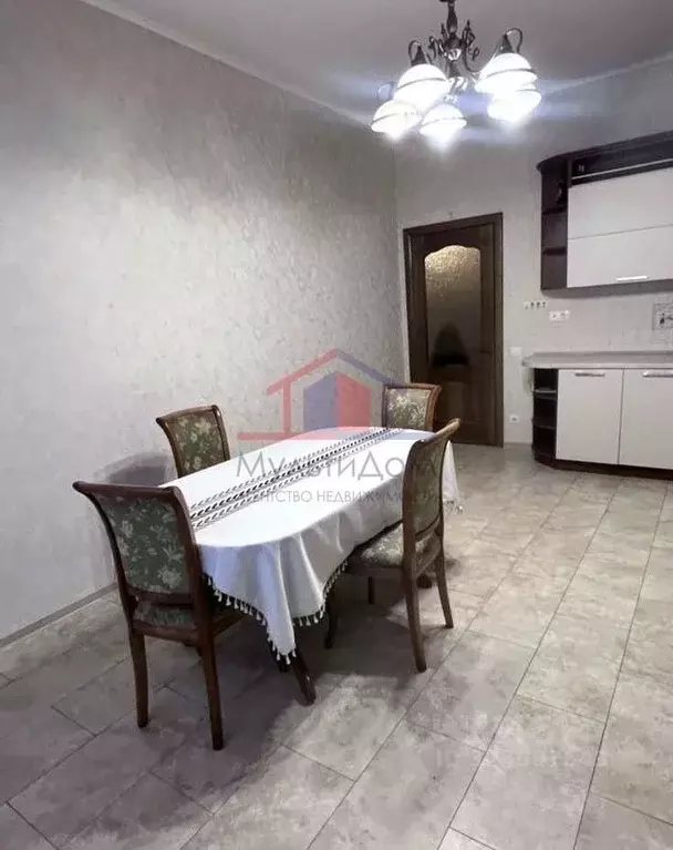 2-к кв. Белгородская область, Старый Оскол Степной мкр, 13 (87.0 м) - Фото 2