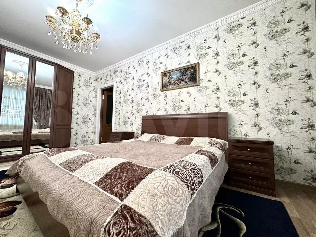 3-к. квартира, 106 м, 6/8 эт. - Фото 0