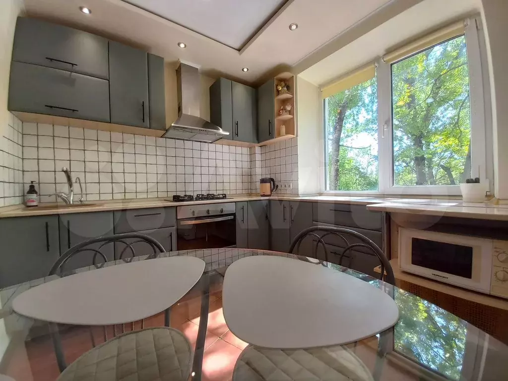 2-к. квартира, 55 м, 2/5 эт. - Фото 0