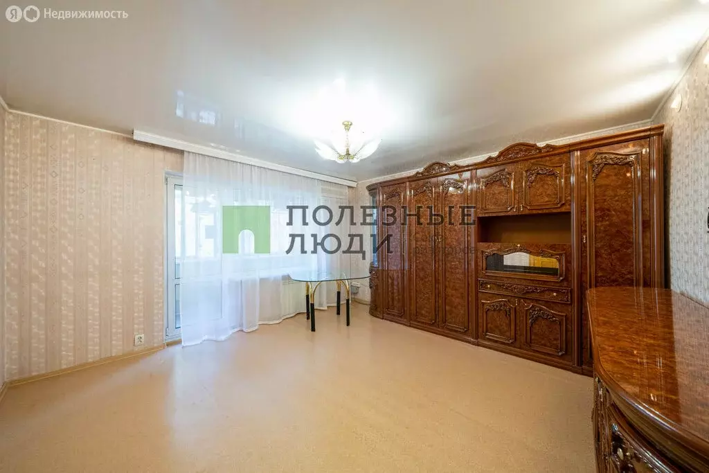2-комнатная квартира: Хабаровск, улица Блюхера, 1А (50 м) - Фото 0