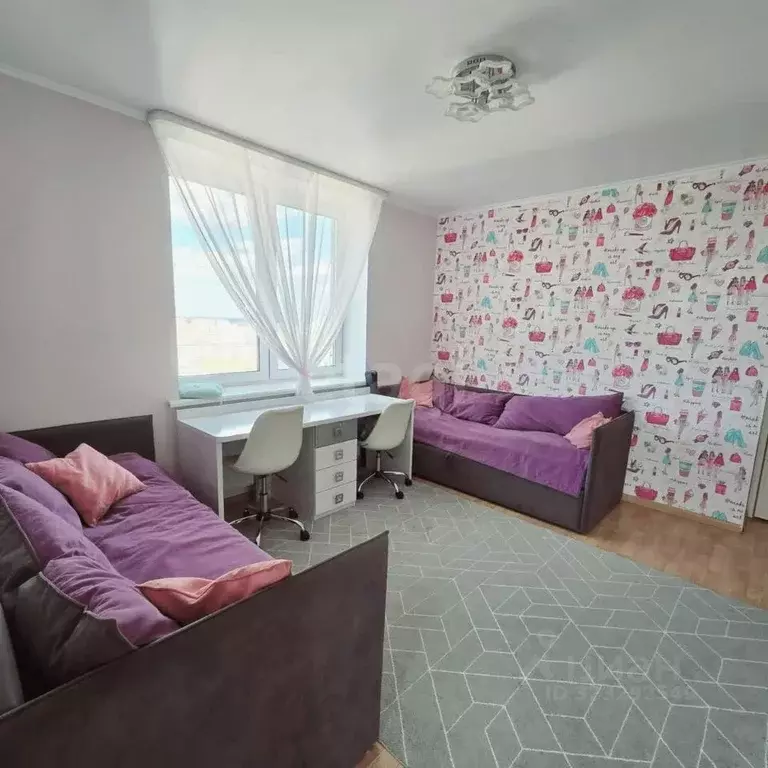 2-к кв. Свердловская область, Екатеринбург пер. Сосновый, 14 (66.7 м) - Фото 1