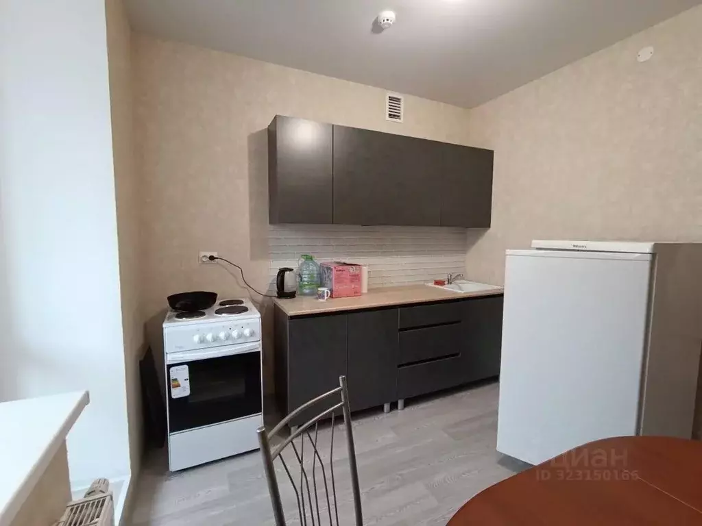 1-к кв. Татарстан, Зеленодольский район, Осиновское с/пос, с. Осиново ... - Фото 1