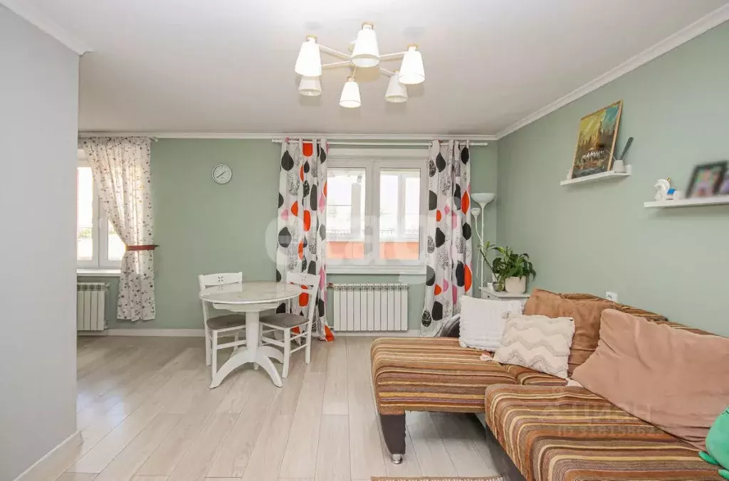 3-к кв. Бурятия, Улан-Удэ 111-й мкр, 3/1 (92.3 м) - Фото 0