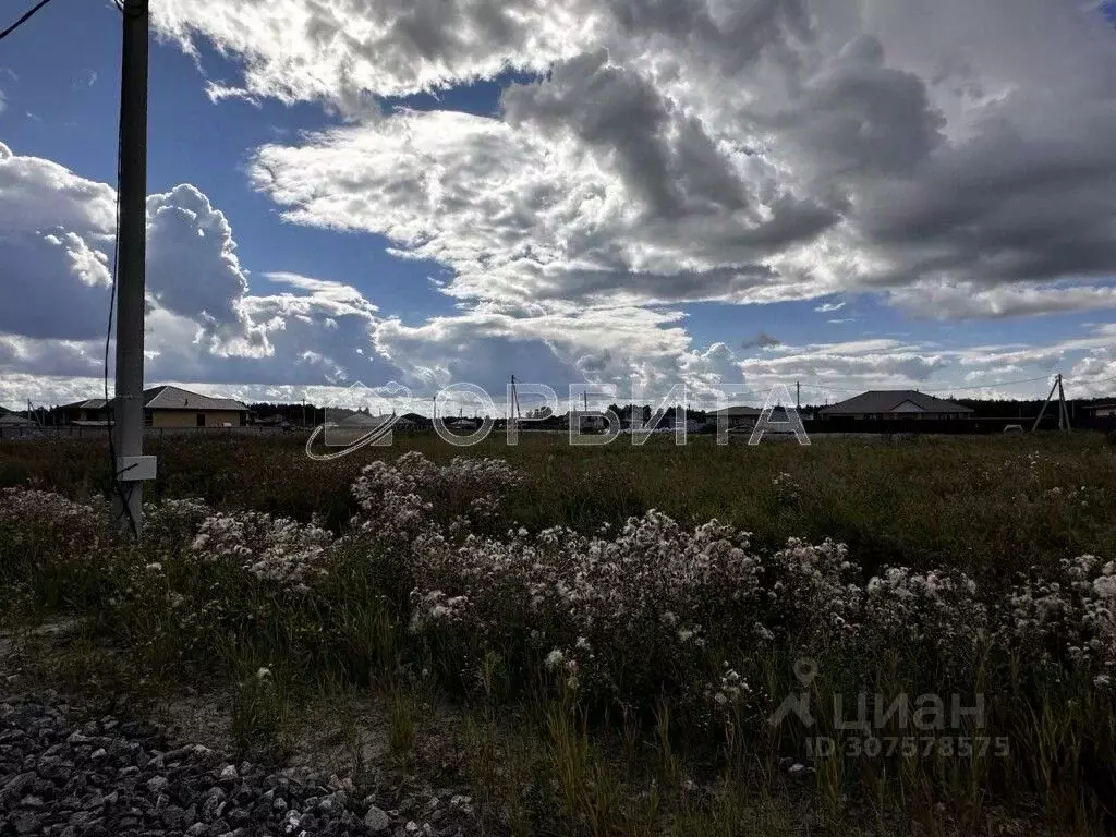 Участок в Тюменская область, Тюменский район, д. Падерина ул. 95-летия ... - Фото 1