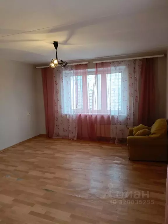 1-к кв. Курганская область, Курган Заозерный жилрайон, 4-й мкр, 24 ... - Фото 0