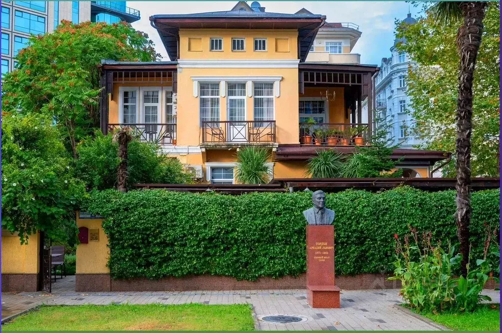 Дом в Краснодарский край, Сочи Центральный мкр, ул. Приморская, 4 (200 ... - Фото 1