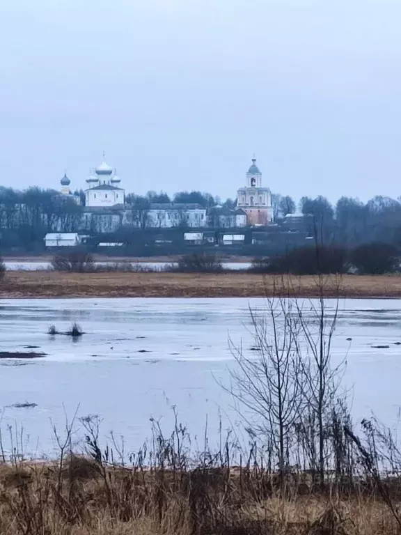 Дом в Новгородская область, Новгородский район, Трубичинское с/пос, д. ... - Фото 1