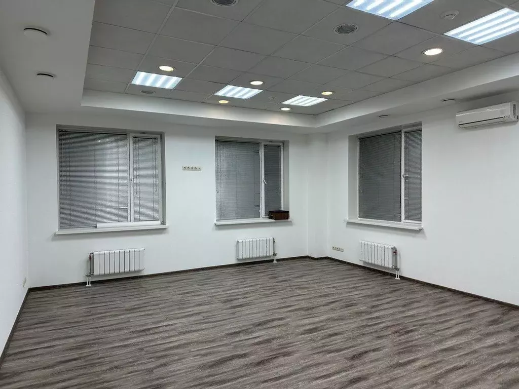 Офис в Свердловская область, Екатеринбург ул. Куйбышева, 31 (64 м) - Фото 1