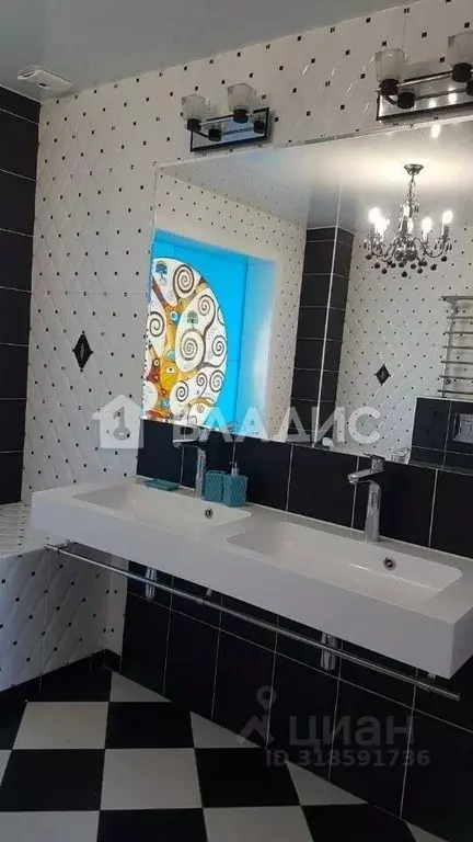 5-к кв. Бурятия, Улан-Удэ 105-й мкр, 4/1 (250.0 м) - Фото 1