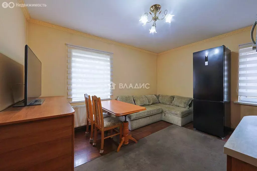 2-комнатная квартира: Калининград, Беговая улица, 5 (45 м) - Фото 1