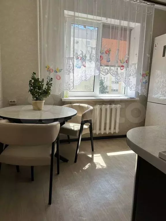 1-к. квартира, 38 м, 4/9 эт. - Фото 1