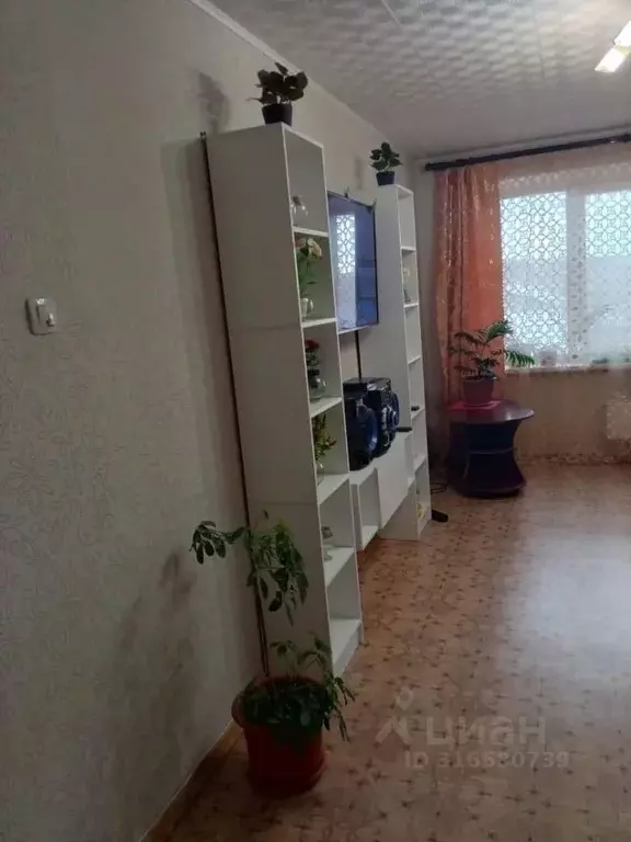 3-к кв. Красноярский край, Уяр ул. Ленина, 65 (68.9 м) - Фото 0