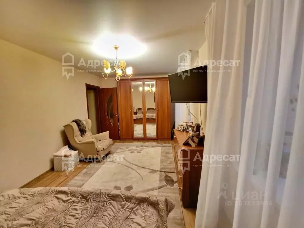 4-к кв. Волгоградская область, Волгоград ул. Землячки, 27Д (132.5 м) - Фото 0