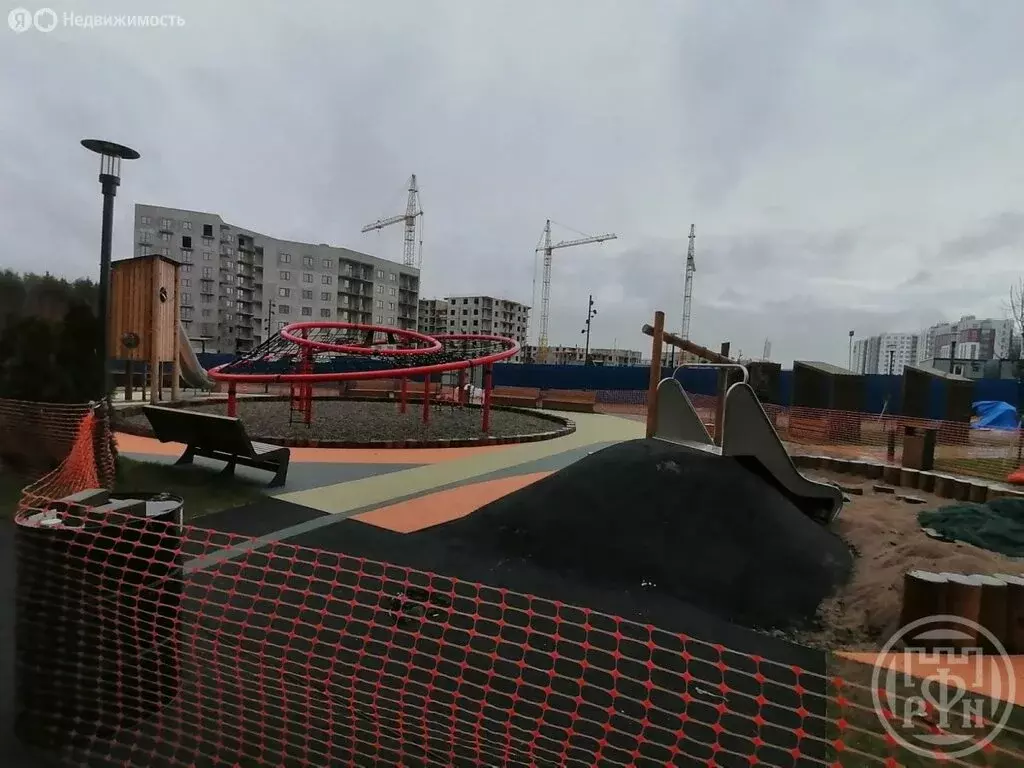 3-комнатная квартира: городской посёлок Янино-1, улица Рембрандта, 4 ... - Фото 2