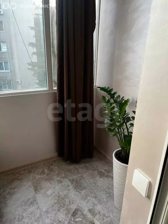 2-комнатная квартира: Ялта, улица Найденова, 31 (56 м) - Фото 2