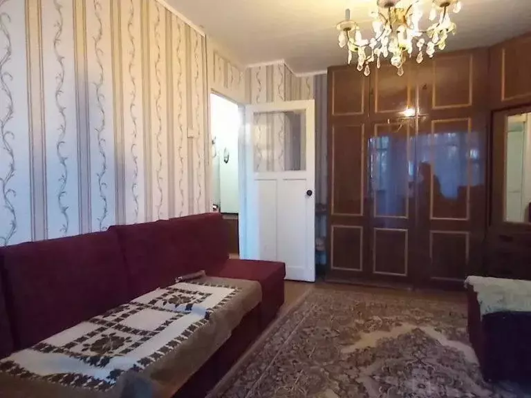 2-к кв. Свердловская область, Ревда Российская ул., 30 (46.0 м) - Фото 0