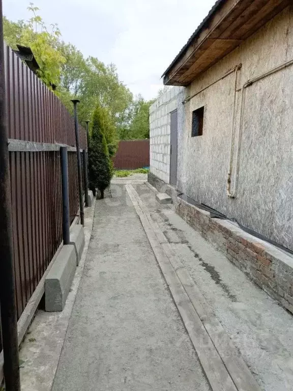 Дом в Белгородская область, Новый Оскол пл. Революции, 5 (99 м) - Фото 1