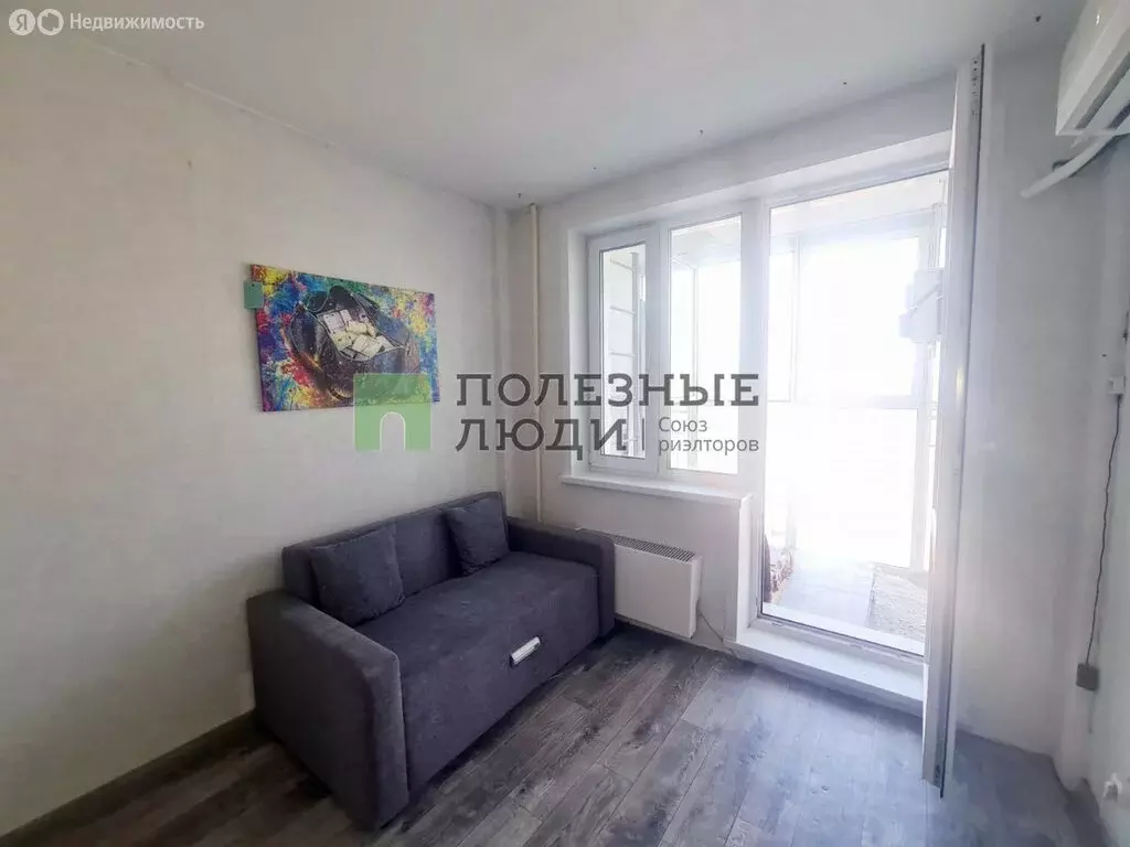 Квартира-студия: Красноярск, проспект Машиностроителей, 35 (20.7 м) - Фото 0