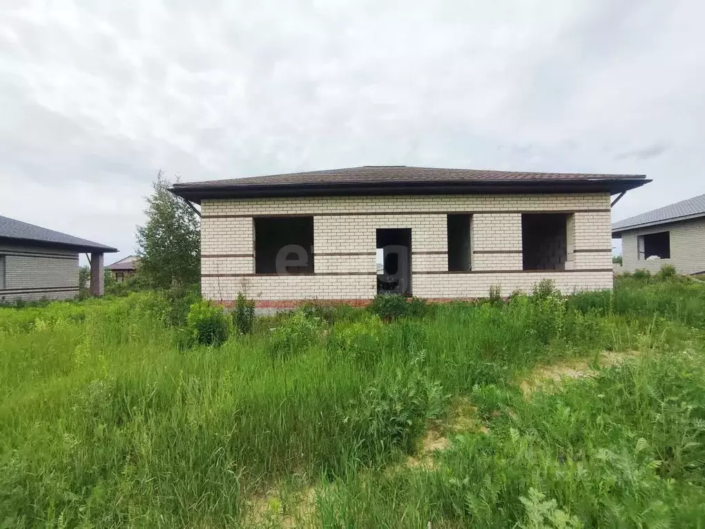 Дом в Калужская область, Калуга ул. Непокоренных Ленинградцев, 44Б ... - Фото 1