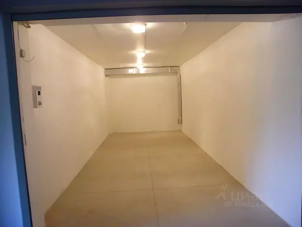 Гараж в Свердловская область, Екатеринбург ул. Крупносортщиков, 14 (21 ... - Фото 1