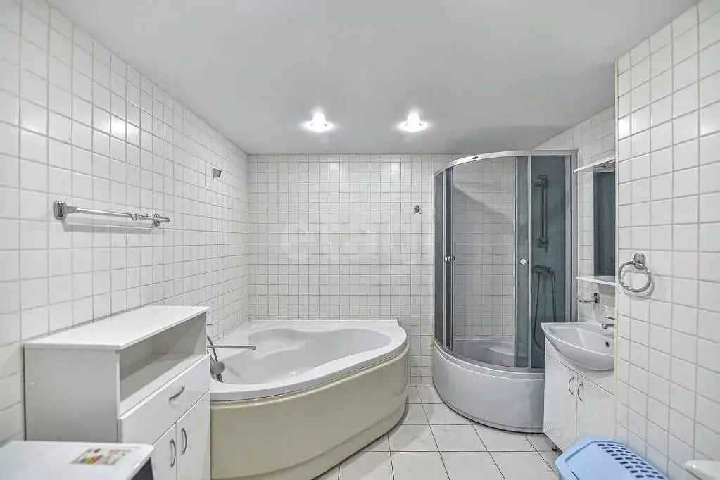 1-к кв. Сахалинская область, Южно-Сахалинск просп. Победы, 61В (72.0 ... - Фото 1