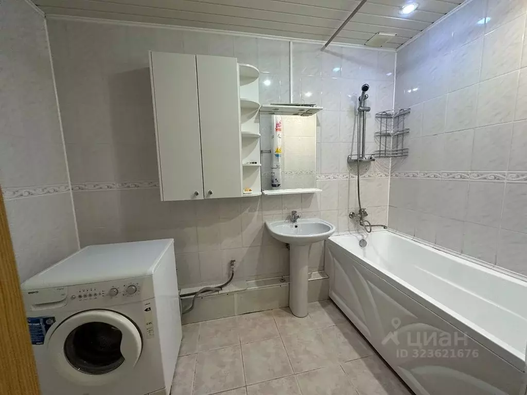 1-к кв. Татарстан, Казань ул. Абсалямова, 13 (60.0 м) - Фото 2