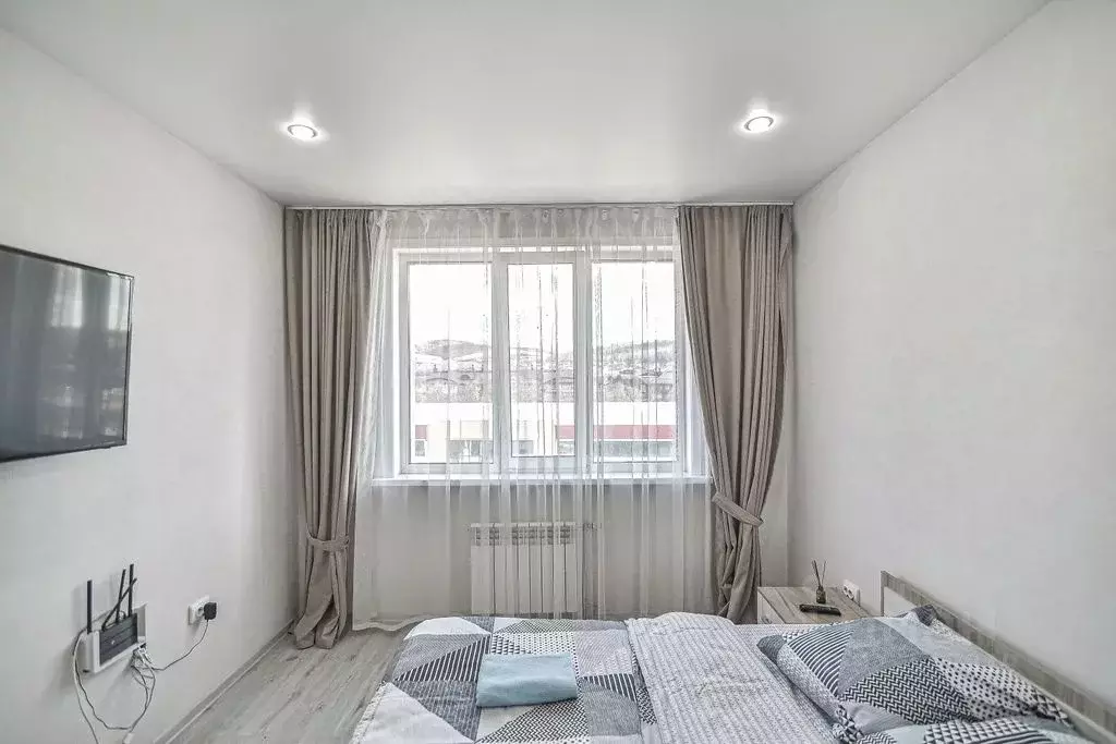 Студия Сахалинская область, Южно-Сахалинск ул. Ленина, 563к5 (40.0 м) - Фото 1