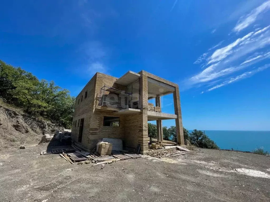 Дом в Крым, Ялта муниципальный округ, Парковое пгт  (200 м) - Фото 1