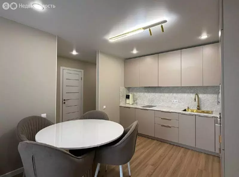 2-комнатная квартира: Краснодар, улица Адмирала Крузенштерна, 6к3 (56 ... - Фото 2