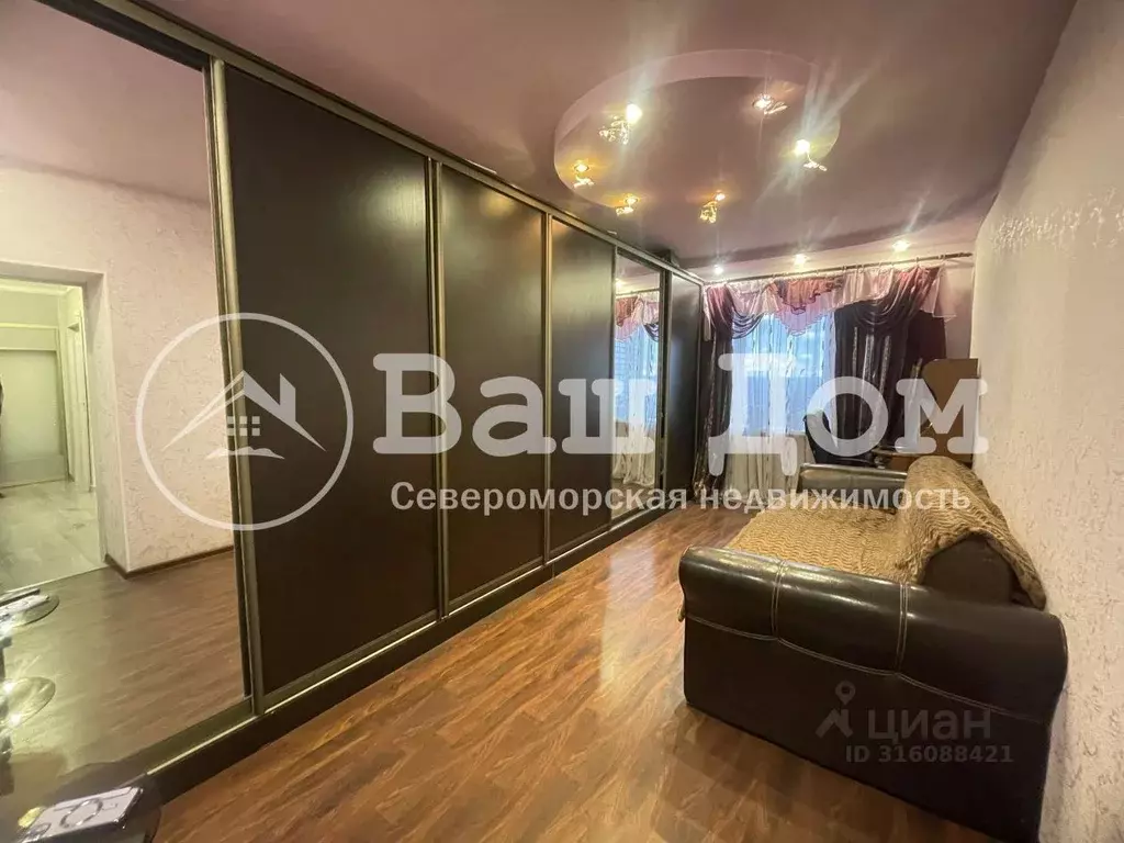 2-к кв. Мурманская область, Североморск Гвардейская ул., 32А (54.0 м) - Фото 0