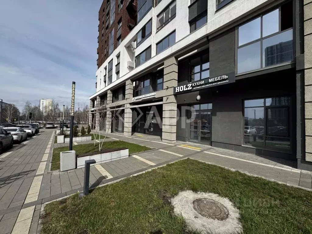 Помещение свободного назначения в Татарстан, Набережные Челны просп. ... - Фото 1