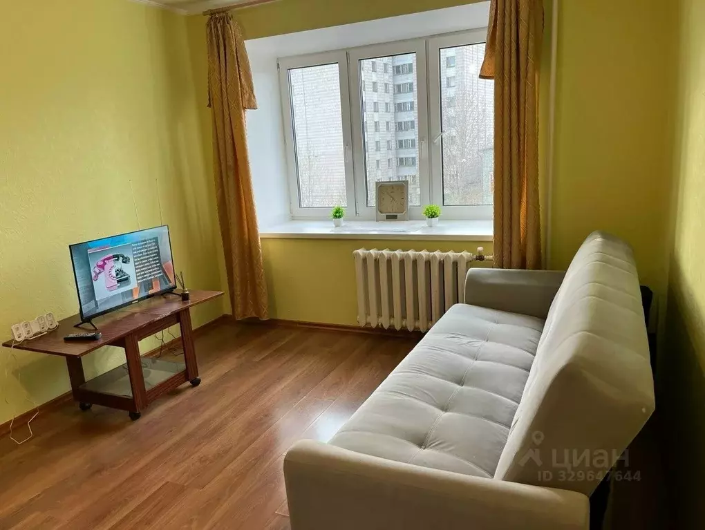 1-к кв. Кировская область, Киров Солнечная ул., 14 (30.0 м) - Фото 1