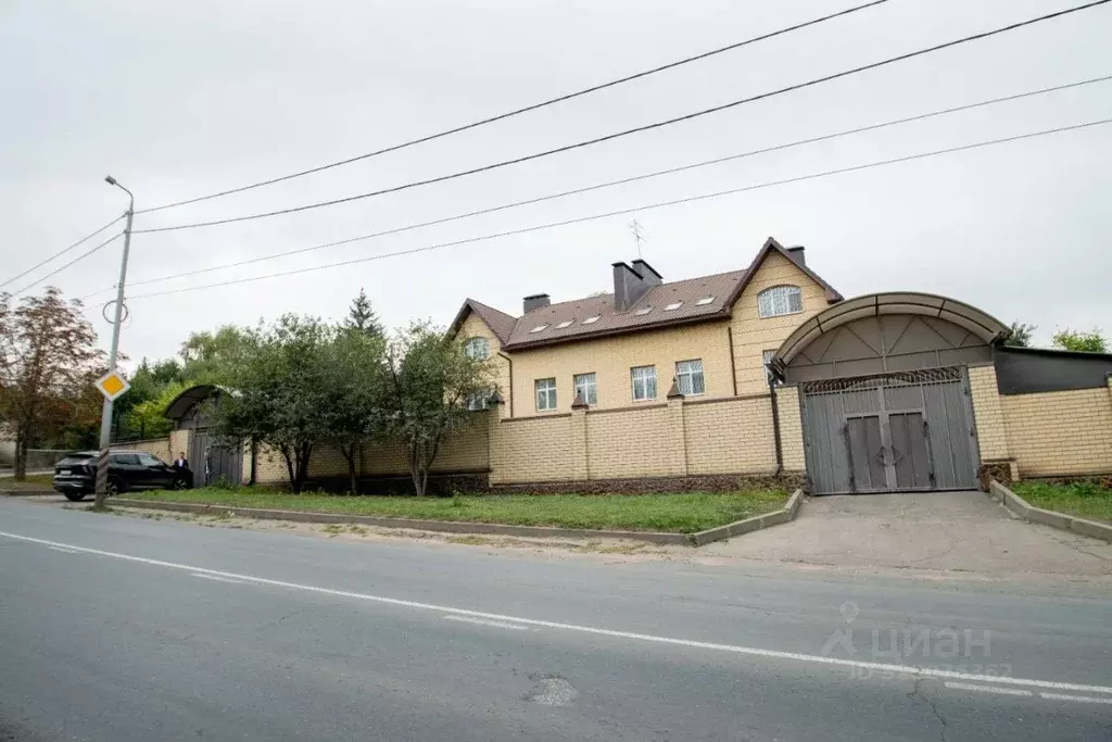 Коттедж в Саратовская область, Саратов ул. Камчатская, 13А (700 м) - Фото 1