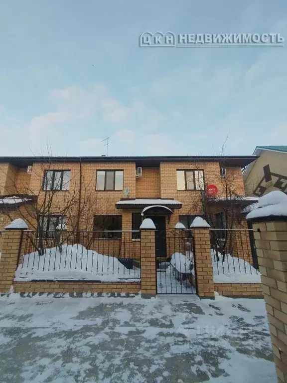 Таунхаус в Оренбургская область, Оренбургский район, с. Нежинка ул. ... - Фото 1