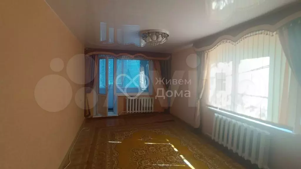 3-к. квартира, 68 м, 1/2 эт. - Фото 0