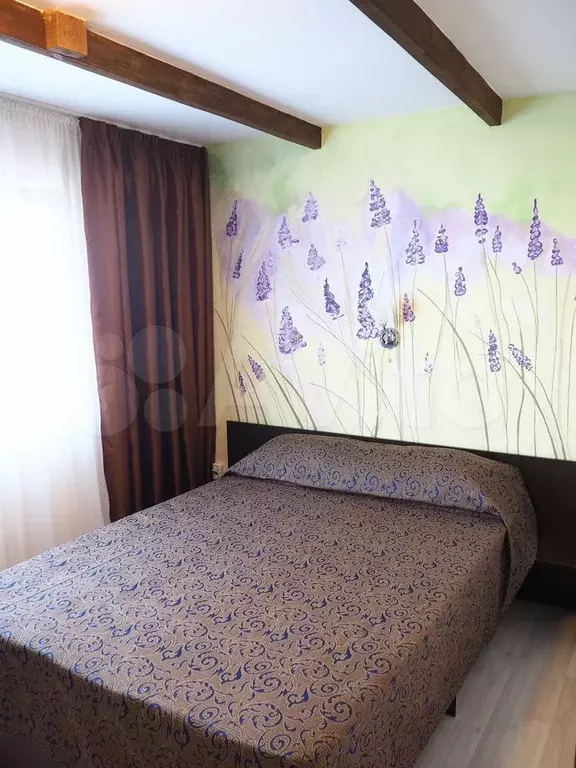 Комната 40 м в 3-к., 2/2 эт. - Фото 0