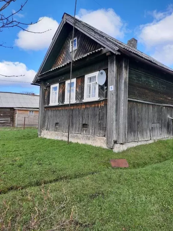 Дом в Ленинградская область, Тихвинский район, Шугозерское с/пос, д. ... - Фото 1
