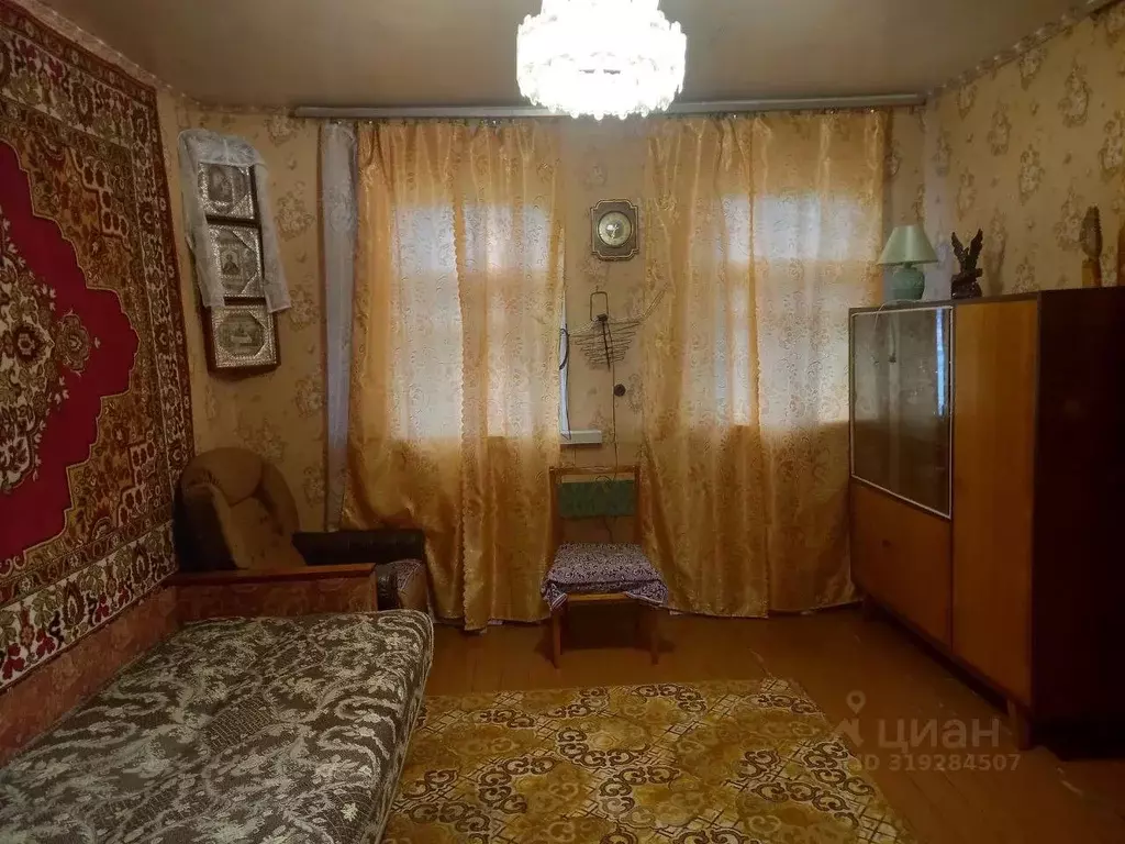 Дом в Курская область, Октябрьский район, Черницынский сельсовет, с. ... - Фото 0
