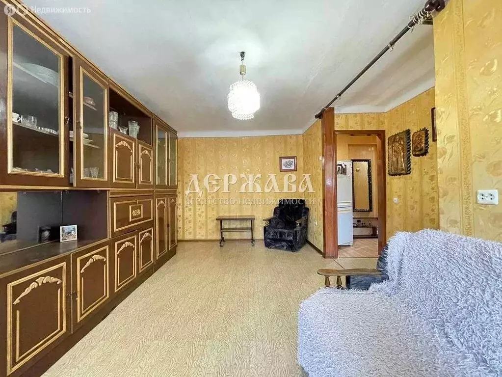 2-комнатная квартира: Губкин, улица Белинского, 19 (44.6 м) - Фото 1