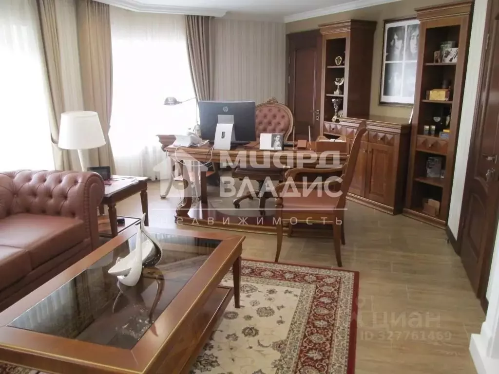 Офис в Омская область, Омск Старгород мкр, ул. Тютчева, 3 (468 м) - Фото 1