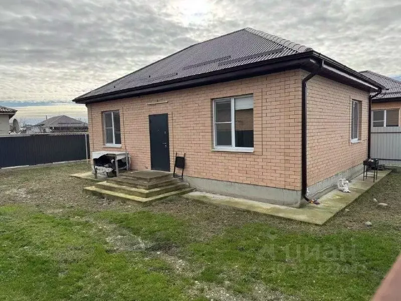 Дом в Краснодарский край, Белореченск ул. Ленина (75 м) - Фото 1