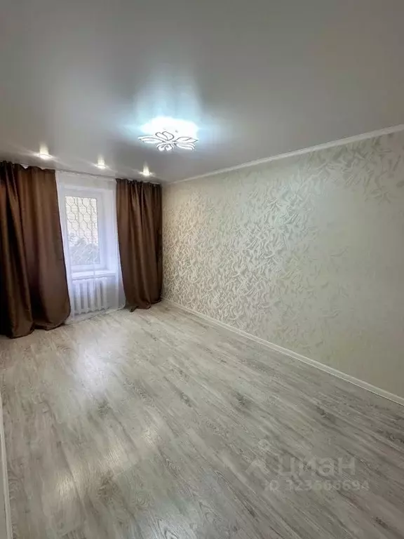 3-к кв. Башкортостан, Салават ул. Губкина, 84А (65.0 м) - Фото 1