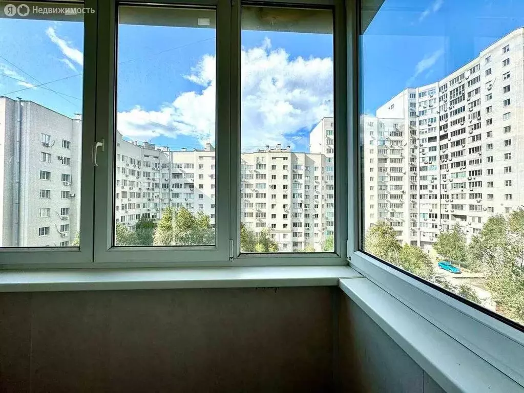 3-комнатная квартира: Волгоград, улица Землячки, 56 (67.7 м) - Фото 0