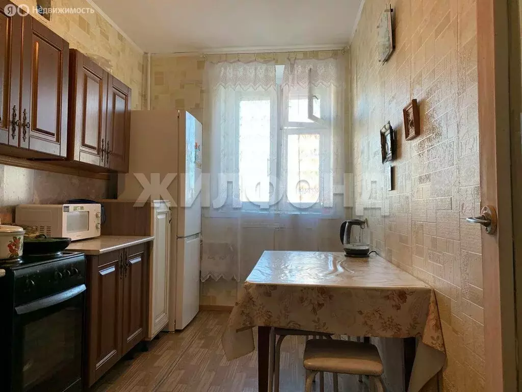 4-комнатная квартира: Новосибирск, улица Молодости, 46 (71.9 м) - Фото 1