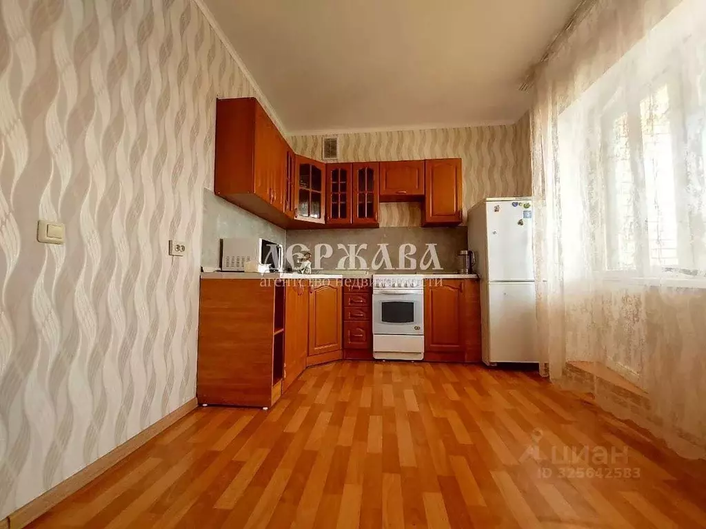 2-к кв. Белгородская область, Старый Оскол Степной мкр, 11 (68.0 м) - Фото 1