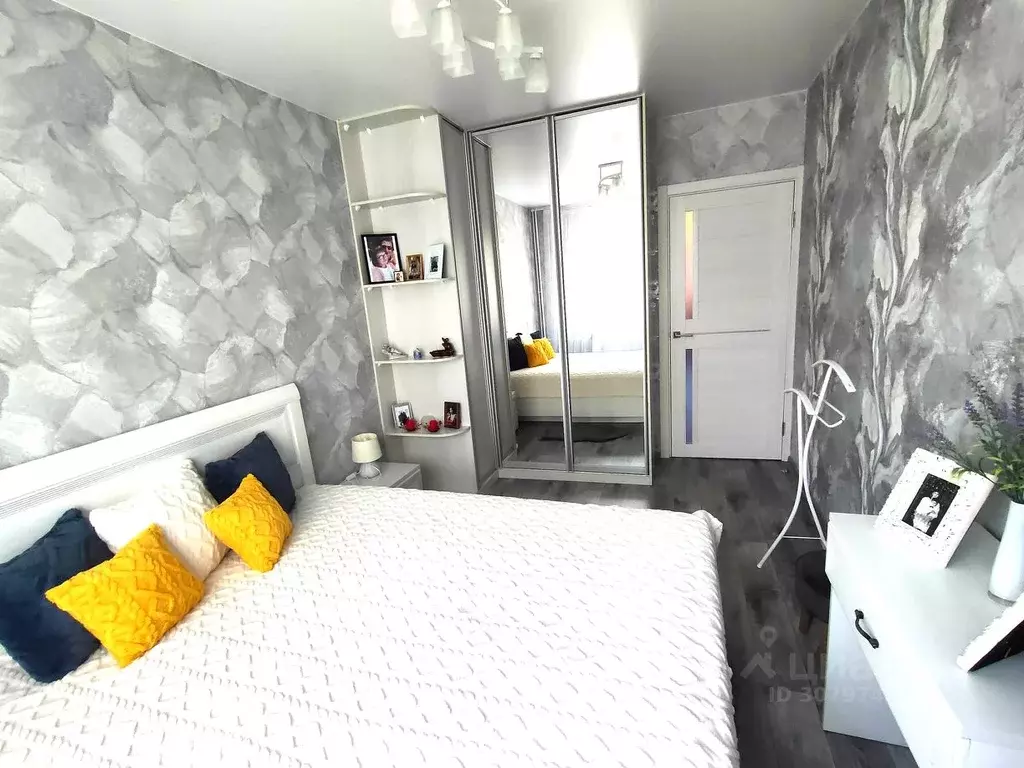 3-к кв. Омская область, Омск ул. Гусарова, 123 (76.0 м) - Фото 1