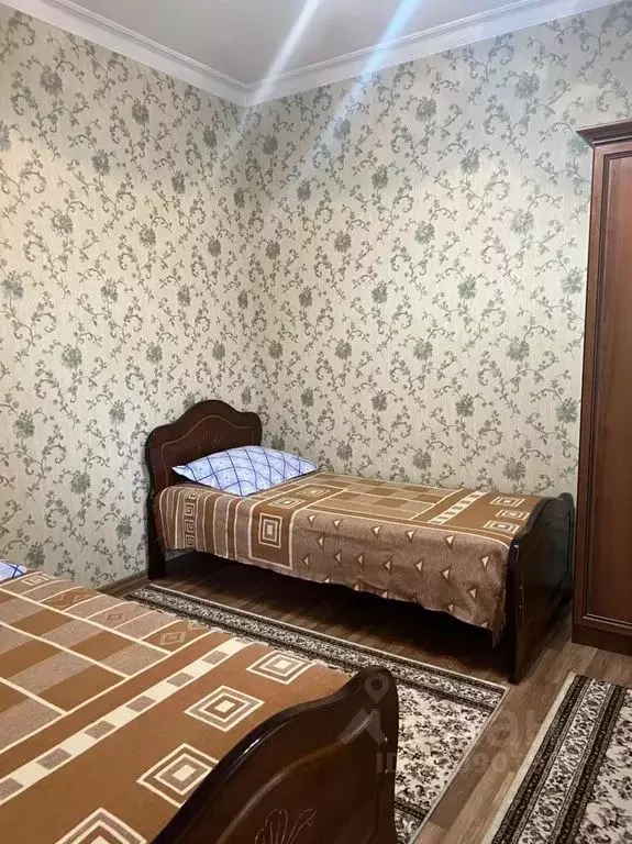 Дом в Дагестан, Махачкала Караман-6 мкр, 11 (200 м) - Фото 1